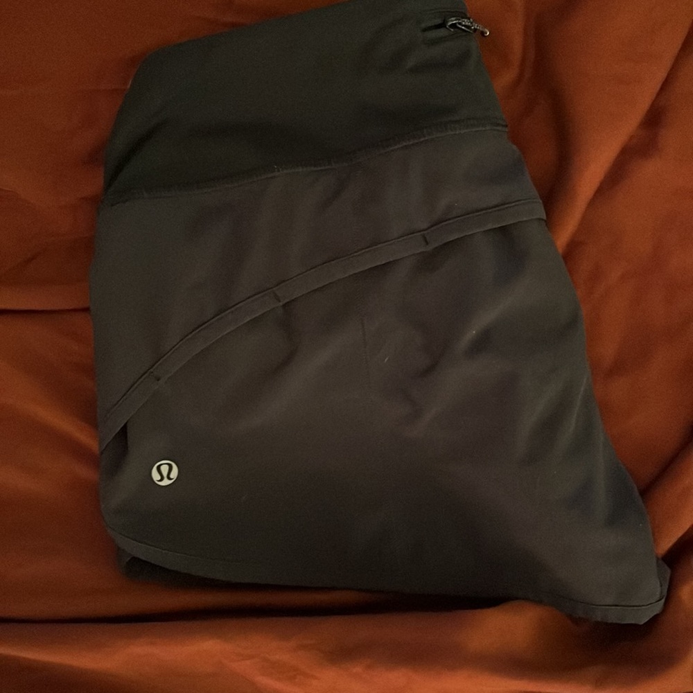Lululemon black shorts